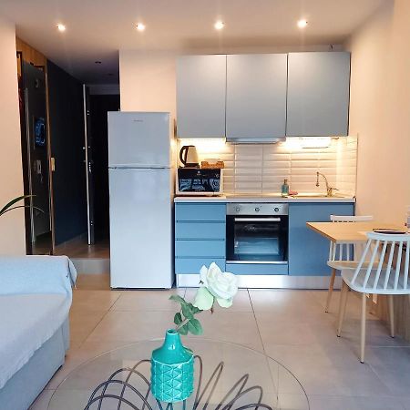 Bella Suite City Center, Parking Tesalonika Bagian luar foto