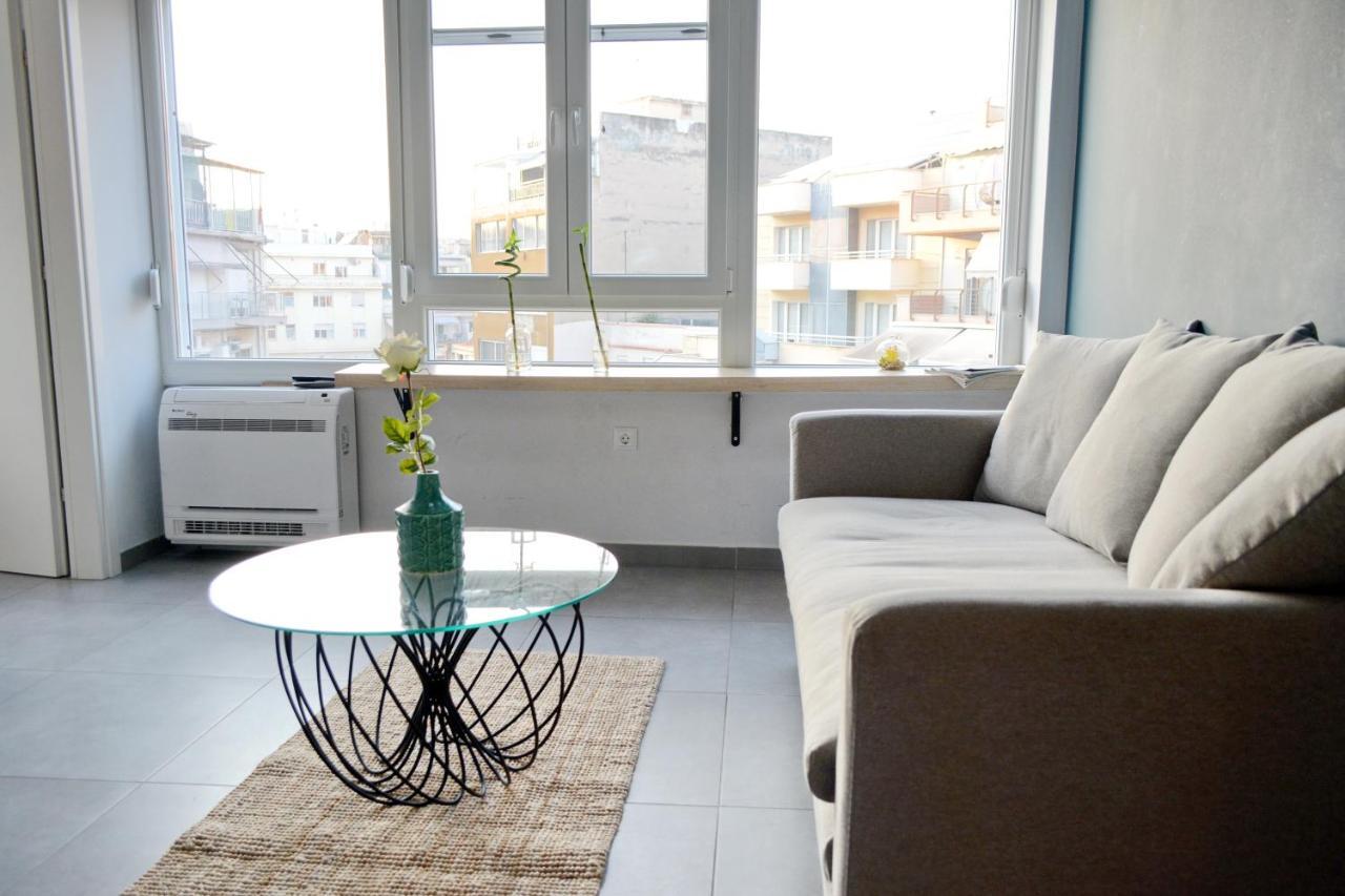 Bella Suite City Center, Parking Tesalonika Bagian luar foto